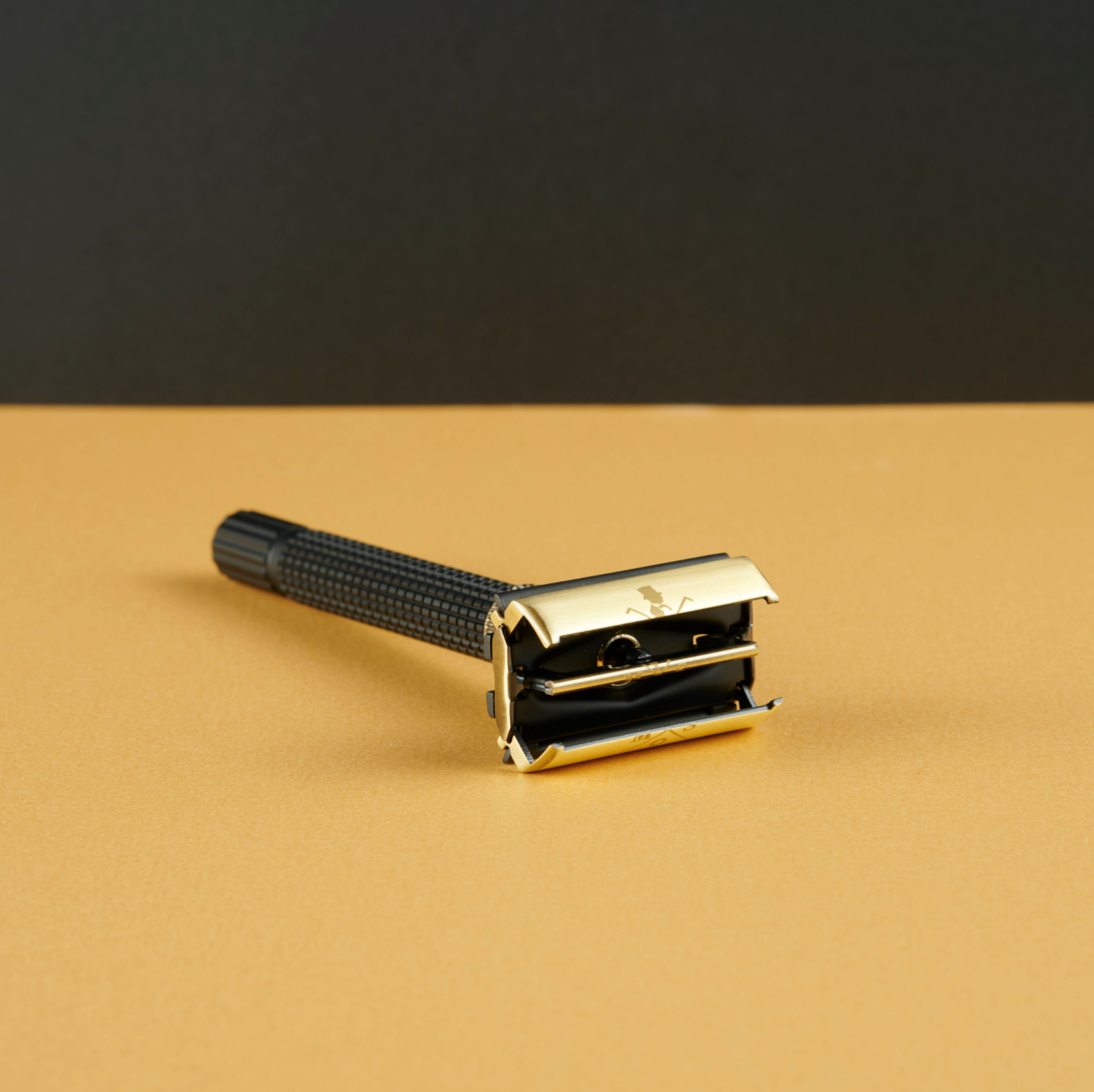 MOS Adjustable Safety Edge Razor - Gold trim